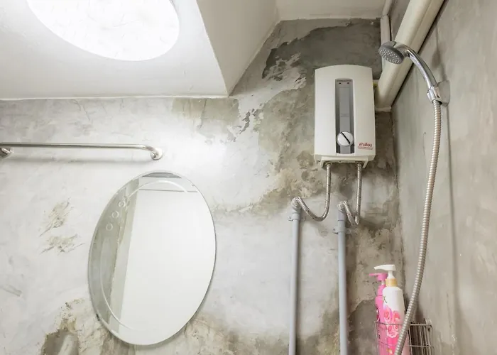 3 Plus 1 Hostel, Asoke * Bangkok