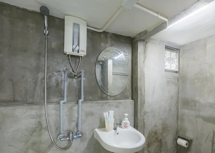 3 Plus 1 Hostel, Asoke * Bangkok