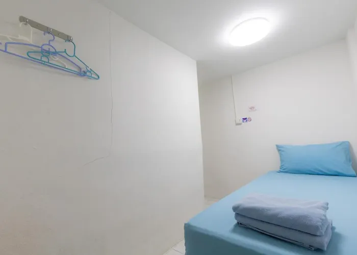 Ostello 3 Plus 1 Hostel, Asoke *